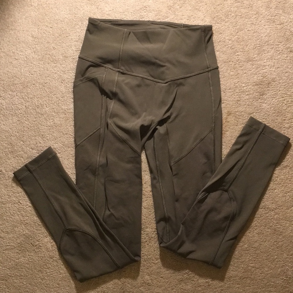 Like new army green all the right places